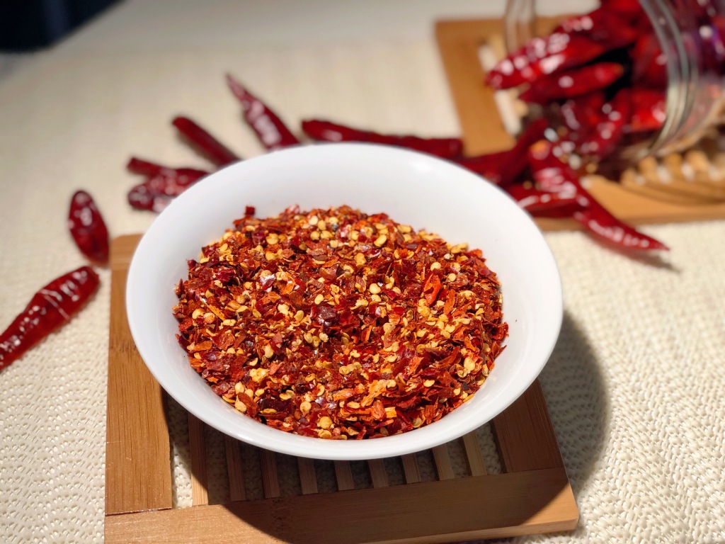 Tuesday Tip | How to make homemade red chili flakes? Two Methods – Pan and Microwave